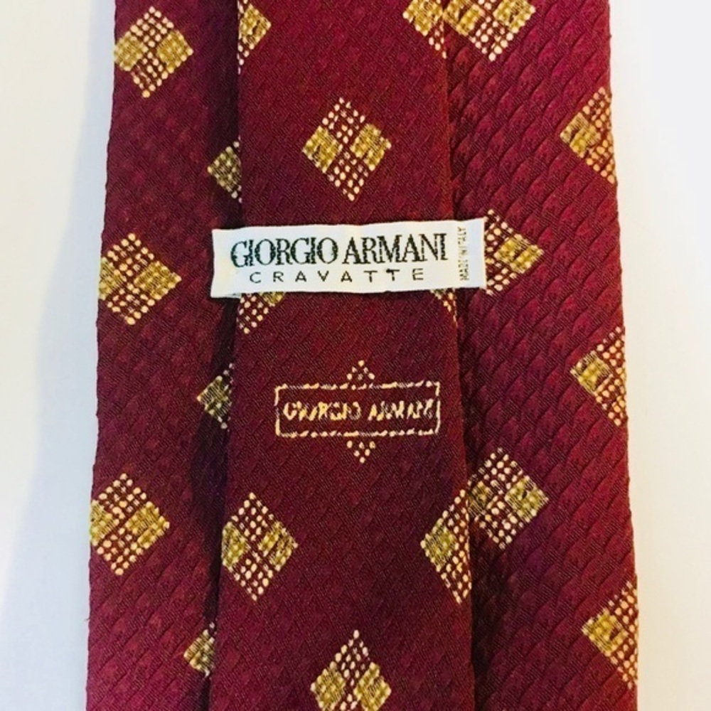 Giorgio Armani Lovely Red Classic Tie